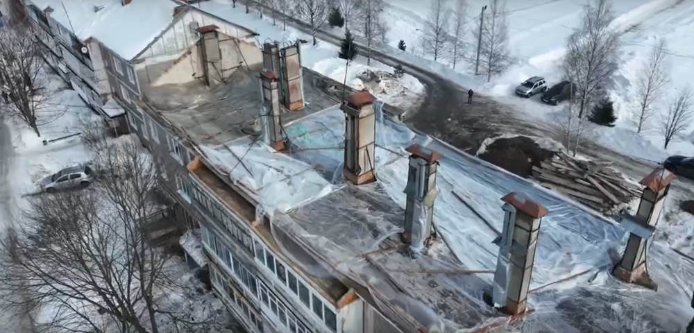 Завершили разбор обрушившейся крыши ярославской трехэтажки