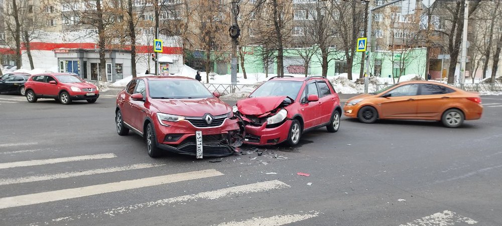 ДТП спровоцировало серьезную пробку в Ярославле