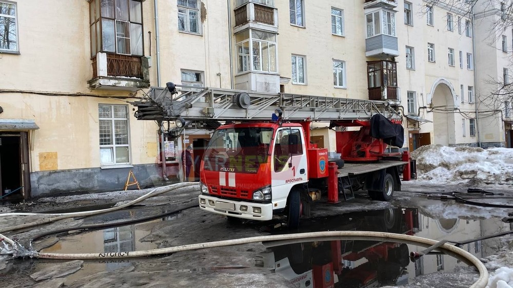 В Ярославле пожарные ликвидировали открытое горение в доме-памятнике