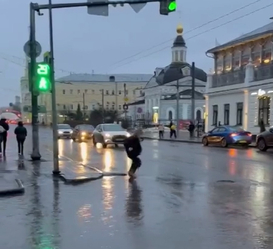 В Ярославле поплыла ремонтируемая улица