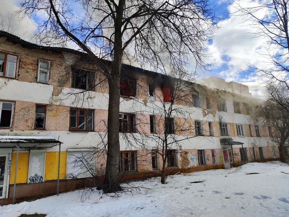 В Ярославле локализовали пожар в расселенном доме