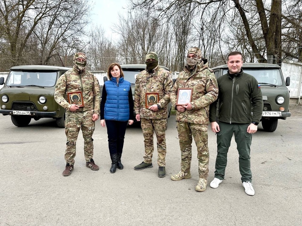 Глава Тутаевского района доставила в Донецк гуманитарный груз и автомобили