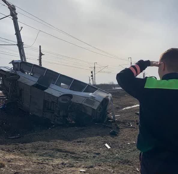 Попавший под поезд автобус под Переславлем обслуживал ярославский перевозчик