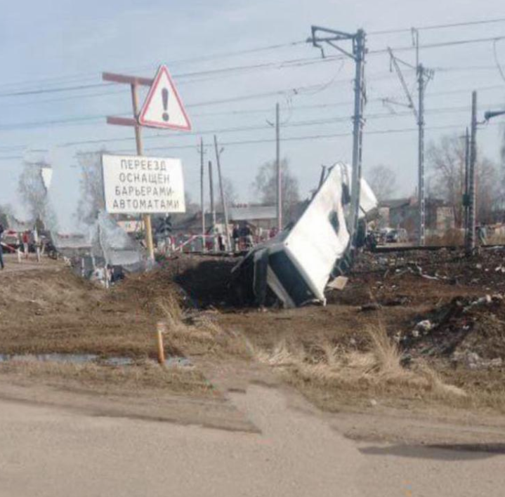 В ДТП со скорым поездом под Переславлем погибли шесть женщин