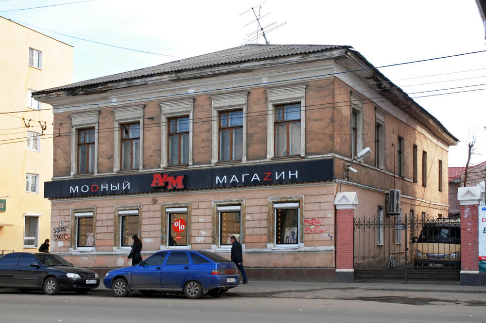 В центре Ярославля рано утром горел исторический особняк
