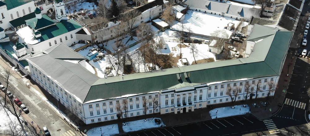 Фирма с московской пропиской сделает внутренний дворик Ярославской облдумы