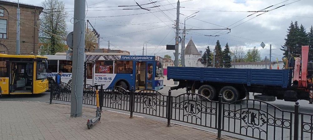 В центре Ярославля из-за ДТП с «Яавтобусом» возникла пробка