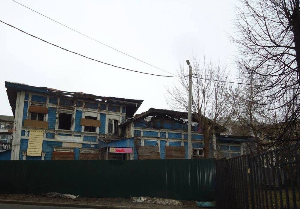 В центре Ярославля торгуют зданием горевшей детской больницы