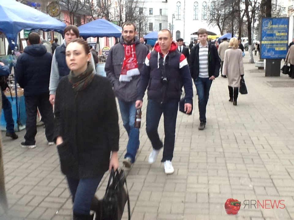 Болельщики «Спартака» уже приехали в Ярославль. С фото