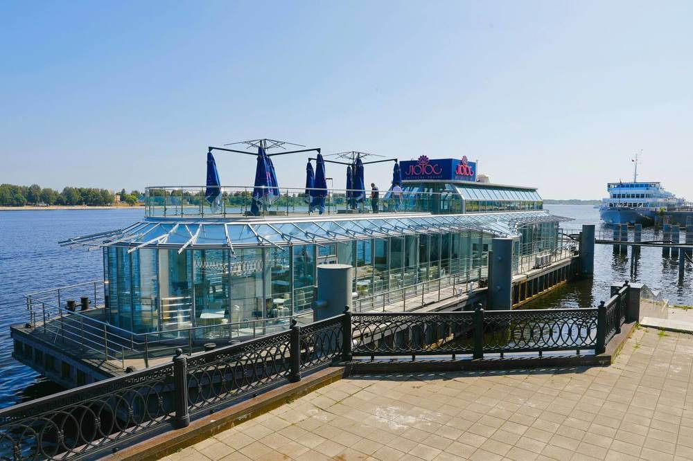 Суд признал договор на размещение водного ресторана в Ярославле недействительным