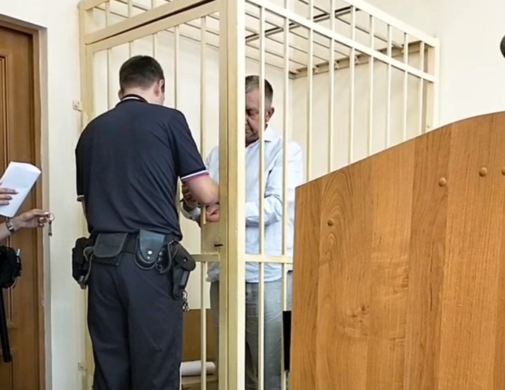 Экс-директор 