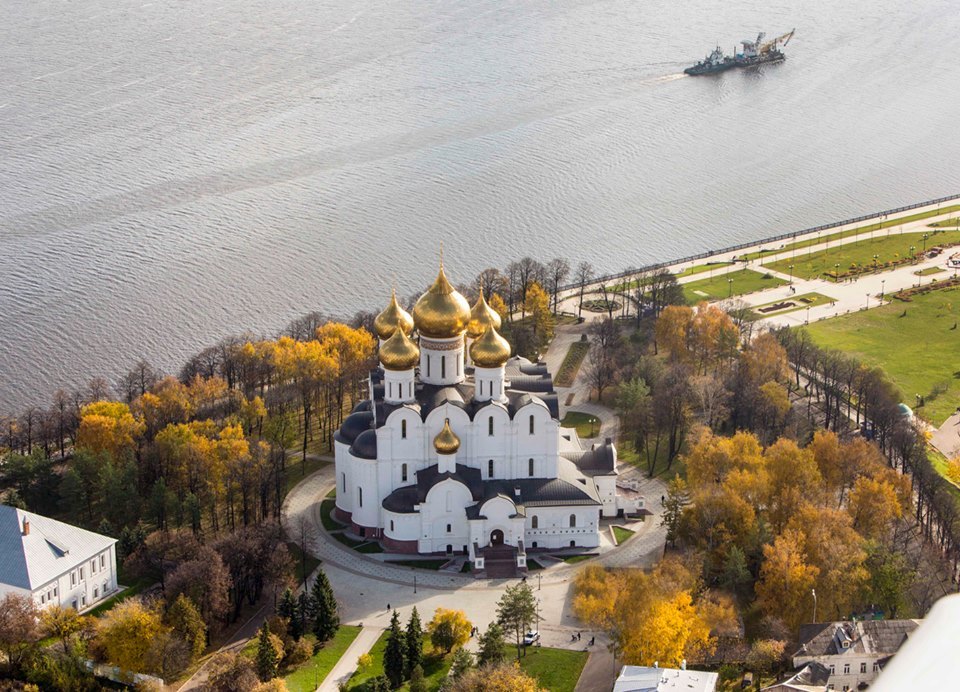 Успенский собор в Ярославле вход
