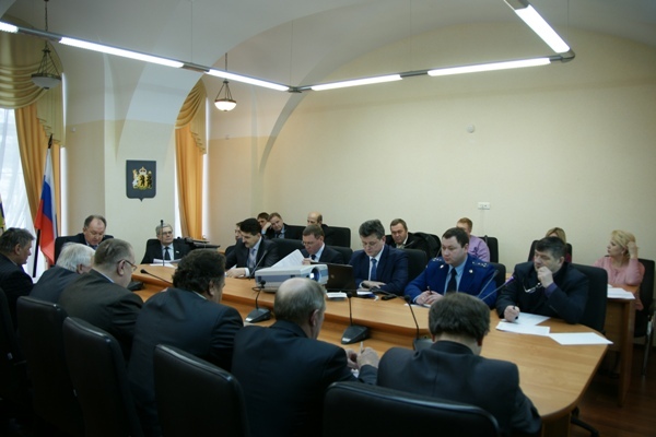 В Ярославле депутаты областной Думы обсудили дорожные проблемы
