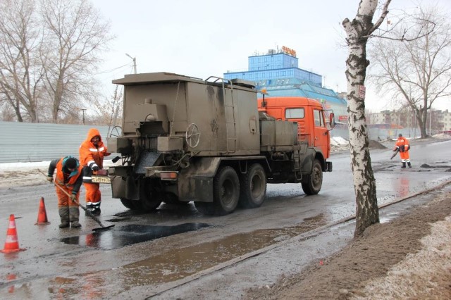 За декаду в Ярославле выполнен ямочный ремонт более 11600 кв. метров дорожного полотна