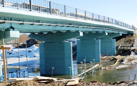 В Ярославской области завершается ремонт моста через реку Ухтому