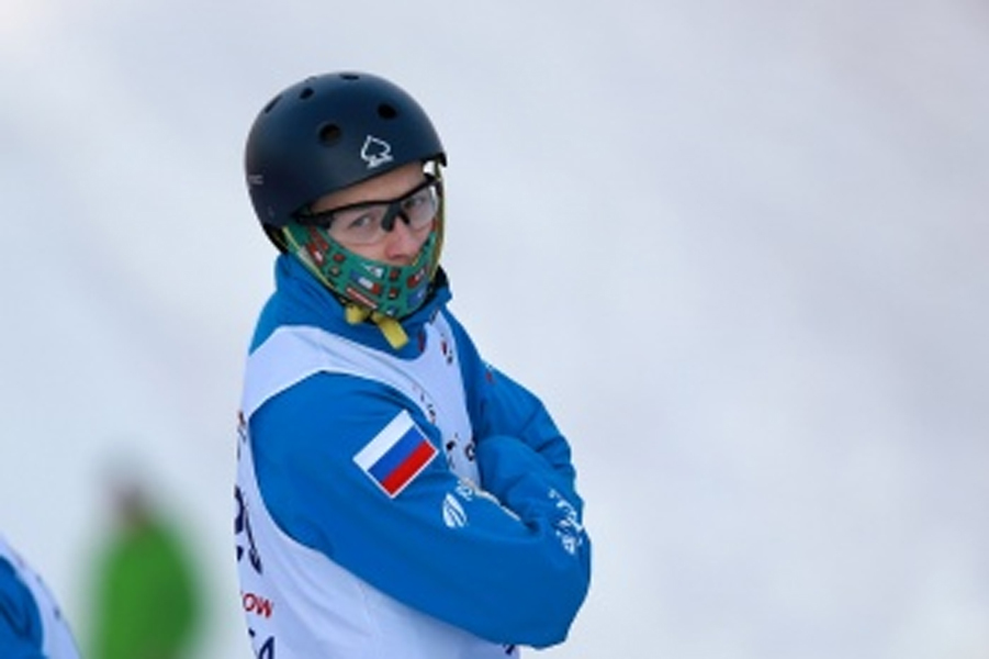 Максим Буров стал серебряным призером Первенства мира по фристайлу среди юниоров
