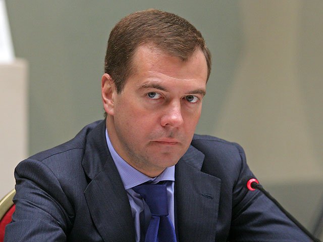 Премьер Медведев обсудит в Ярославле развитие системы соцобслуживания