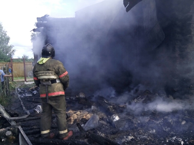 В Ярославской области 6 августа сгорело два жилых дома
