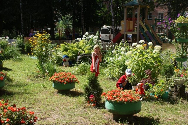 Жюри конкурса «Ярославль в цвету» побывало в Ленинском районе