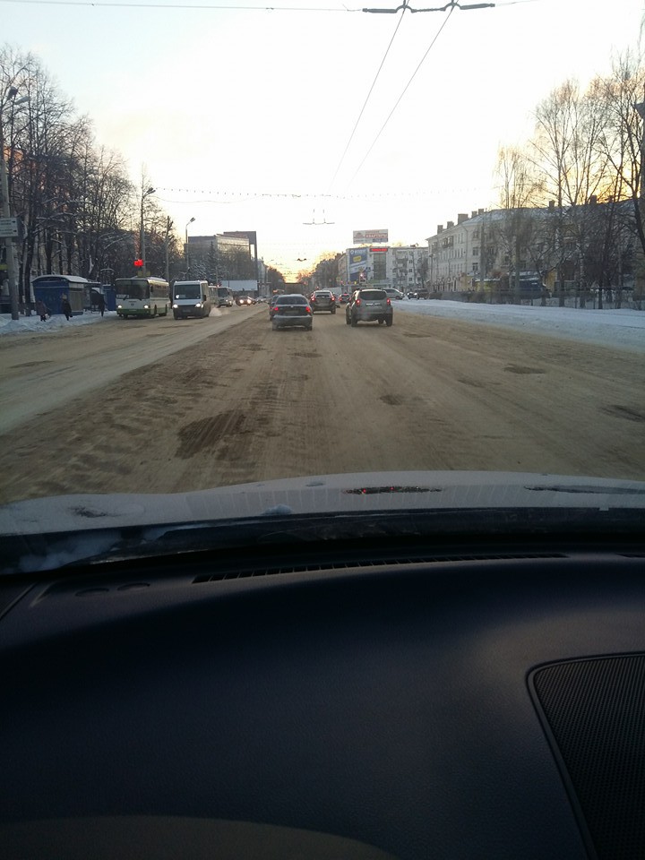 Мэрия Ярославля призывает автомобилистов пересесть на общественный транспорт