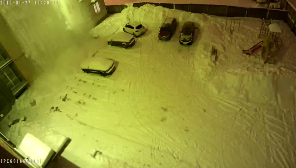 Ярославцам следует быть осторожными в связи с возможным сходом снега с крыш