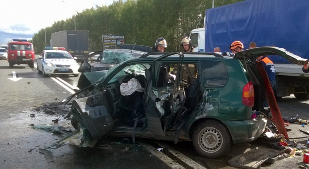 Под Ярославлем на трассе М-8 в ДТП погибли два человека