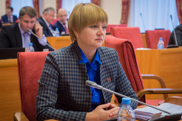 Елена Кузнецова: «Это неправда, что повышение прожиточного минимума пенсионерам надо оплачивать из областного бюджета!»