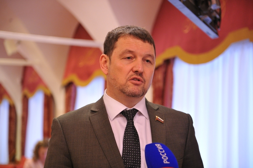 Депутаты Окладников и Бирук отозвали свой законопроект