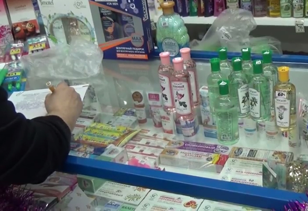 В Ярославле продолжают выявлять случаи продажи суррогатных спиртосодержащих жидкостей
