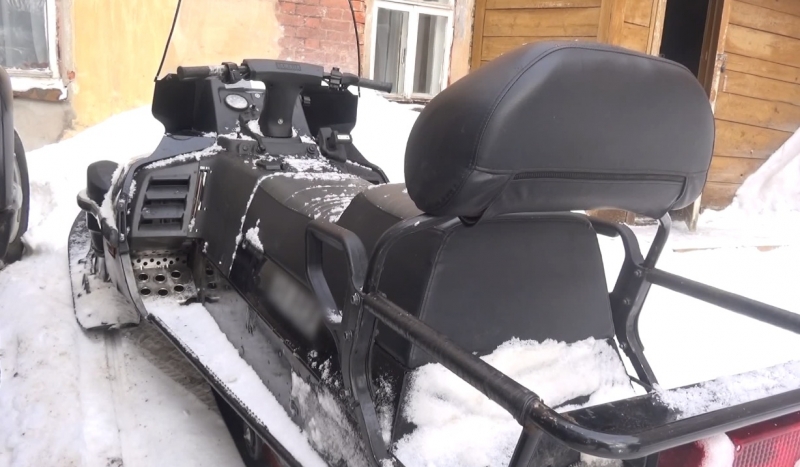 В Ярославской области полицейские обнаружили браконьера по следам его снегохода