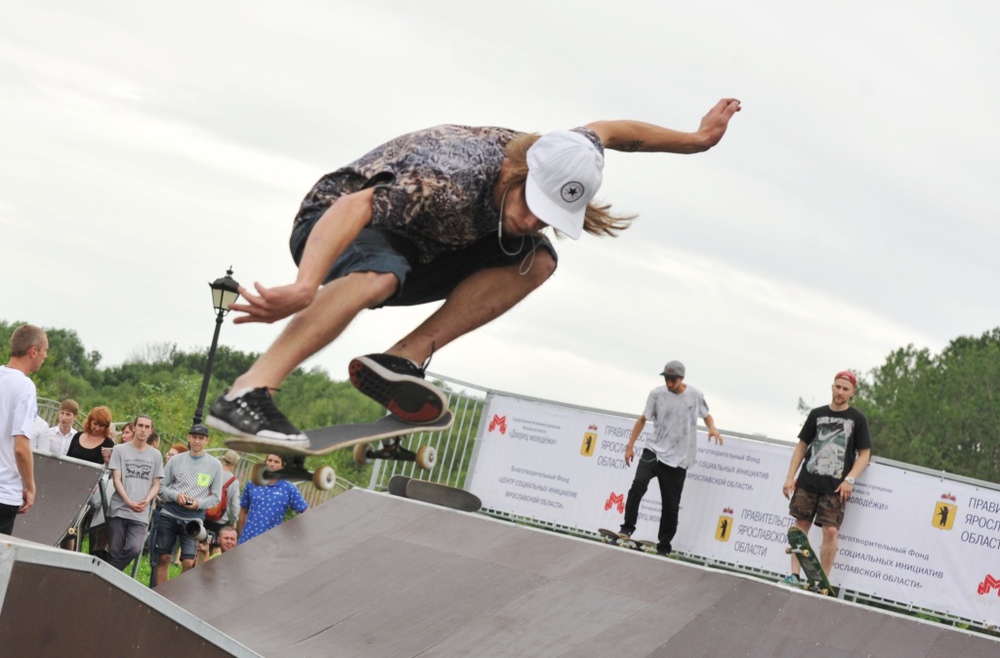 Глава региона Дмитрий Миронов открыл скейт-парк в парке 1000-летия Ярославля