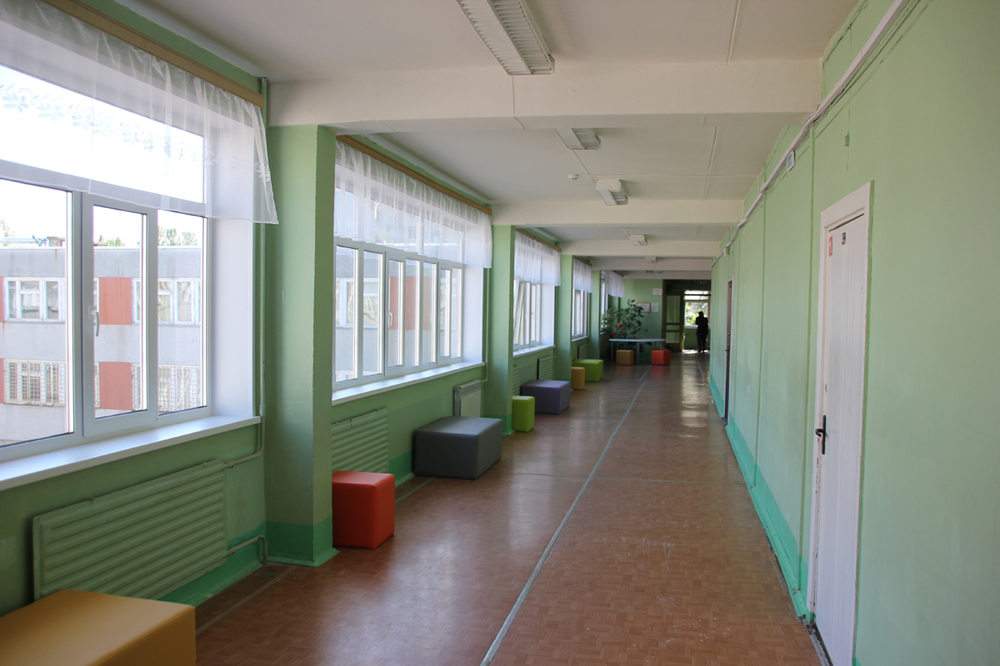 Школа после садика. Школа 89 Ярославль внутри. Помещение школы. Рекреация в школе. Школа после капитального ремонта.