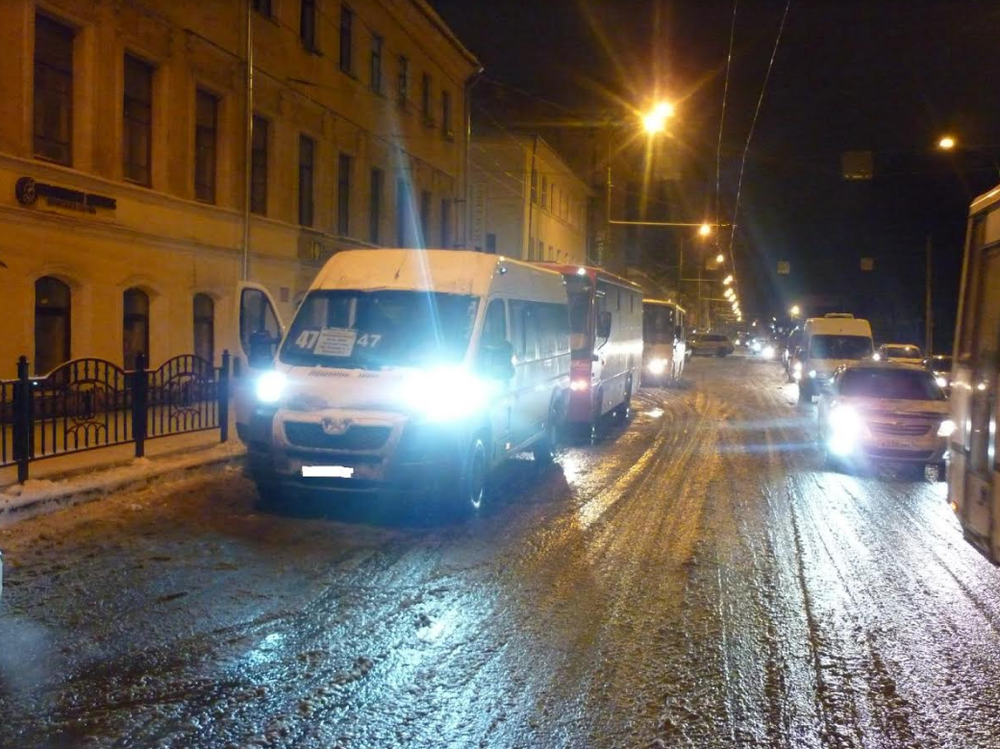 В Ярославле снова произошло ДТП с маршрутками: пассажирку увезли на скорой