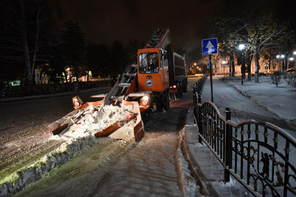 Ярославль чистят от снега: где недовольны уборкой