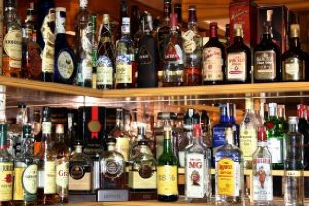 В Большесельском районе парень украл в магазине три бутылки дорогого алкоголя