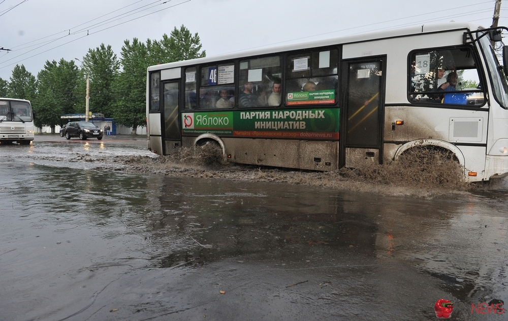 Курск ушел под воду