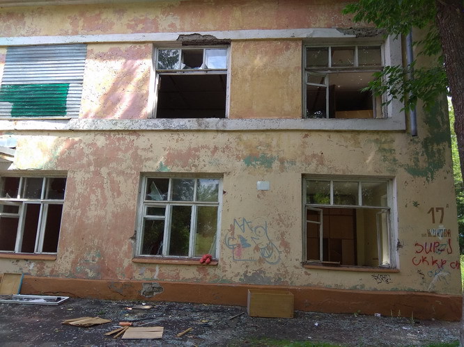 В Ярославле прокуратура потребовала от мэрии ограничить доступ в заброшенное здание