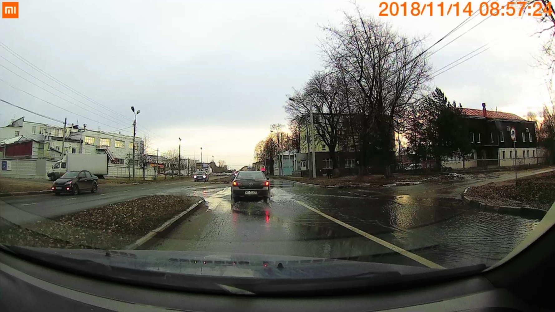 Утром – фонтан, вечером – каток: ярославские автомобилисты предрекают вечернюю пробку