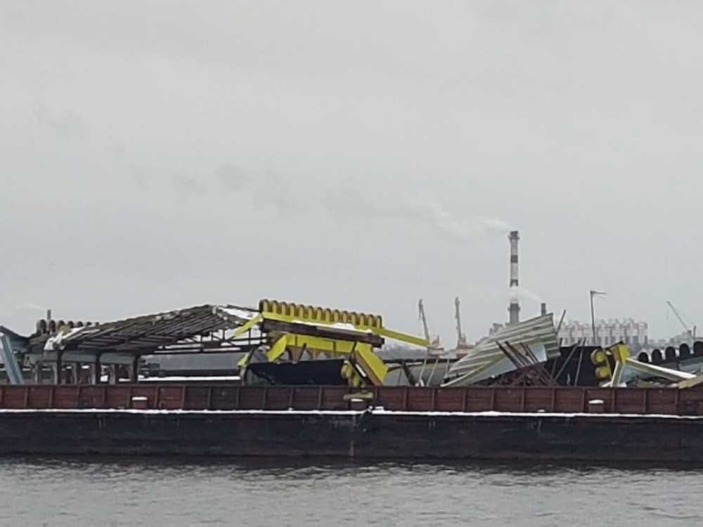 В Ярославле демонтируют и подводные части затонувшего дебаркадера