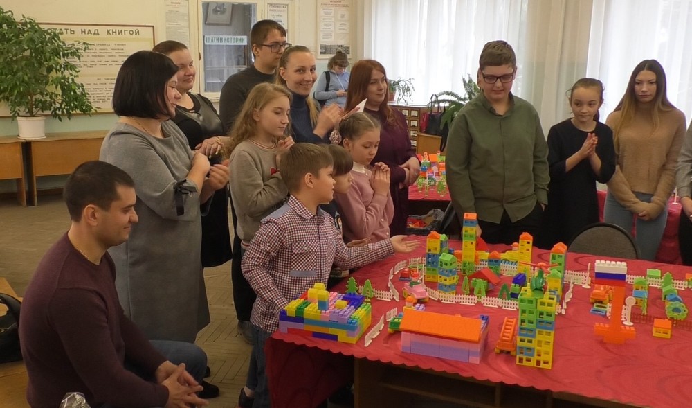 «Здесь нам жить!»: ярославские школьники стали победителями конкурса по ЖКХ 