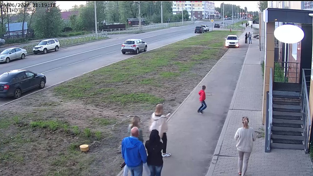 В Ярославле поймали лихача, ездившего по тротуарам