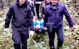В Ярославской области полицейские вынесли из леса пожилую женщину