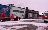 При пожаре в Ярославле сгорели две машины и три прицепа