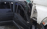 В Ярославской области в столкновении с фурой погиб водитель легковушки