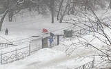 В Ярославле ученики перелезали через забор, чтобы выйти с территории школы
