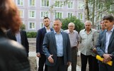 Губернатор проинспектировал благоустройство дворов в Заволжском районе Ярославля