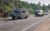 «Пежо» – в кювете, «Рено» – груда железа: под Ярославлем произошло жесткое ДТП