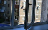 В Рыбинске девушка выпала из окна девятиэтажки