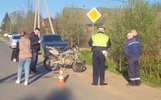 В Ярославской области двое подростков на мотоцикле врезались в машины