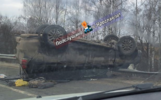 На трассе под Ярославлем перевернулась иномарка